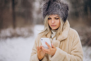 Jak dbać o baterię w iPhonie zimą?