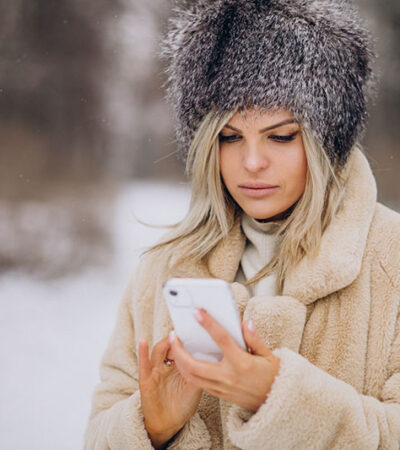 Jak dbać o baterię w iPhonie zimą?