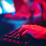 Rodzaje przełączników w klawiaturach mechanicznych - kompletny przewodnik po switchach